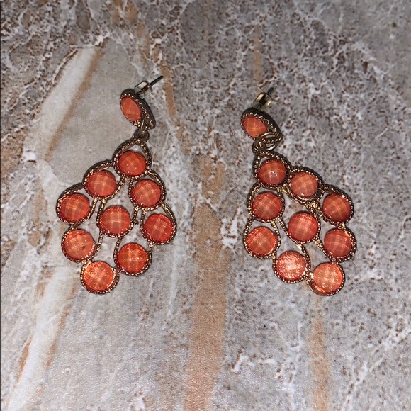 Bundle of 7 Earrings and a Bracelet - Picture 10 of 16